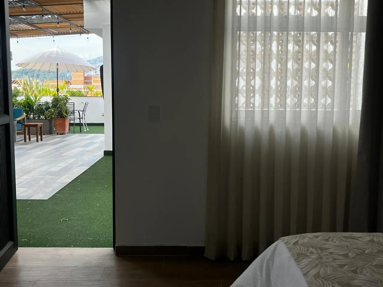 מדיין Florentina Living 401 קולומביה